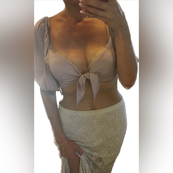 Urban Outfitters Kimchi Blue Pink/Rose Tie Front Silky Top - Picture 15 of 17